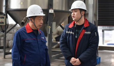 胡建平：守着机械，，，，，心里最扎实